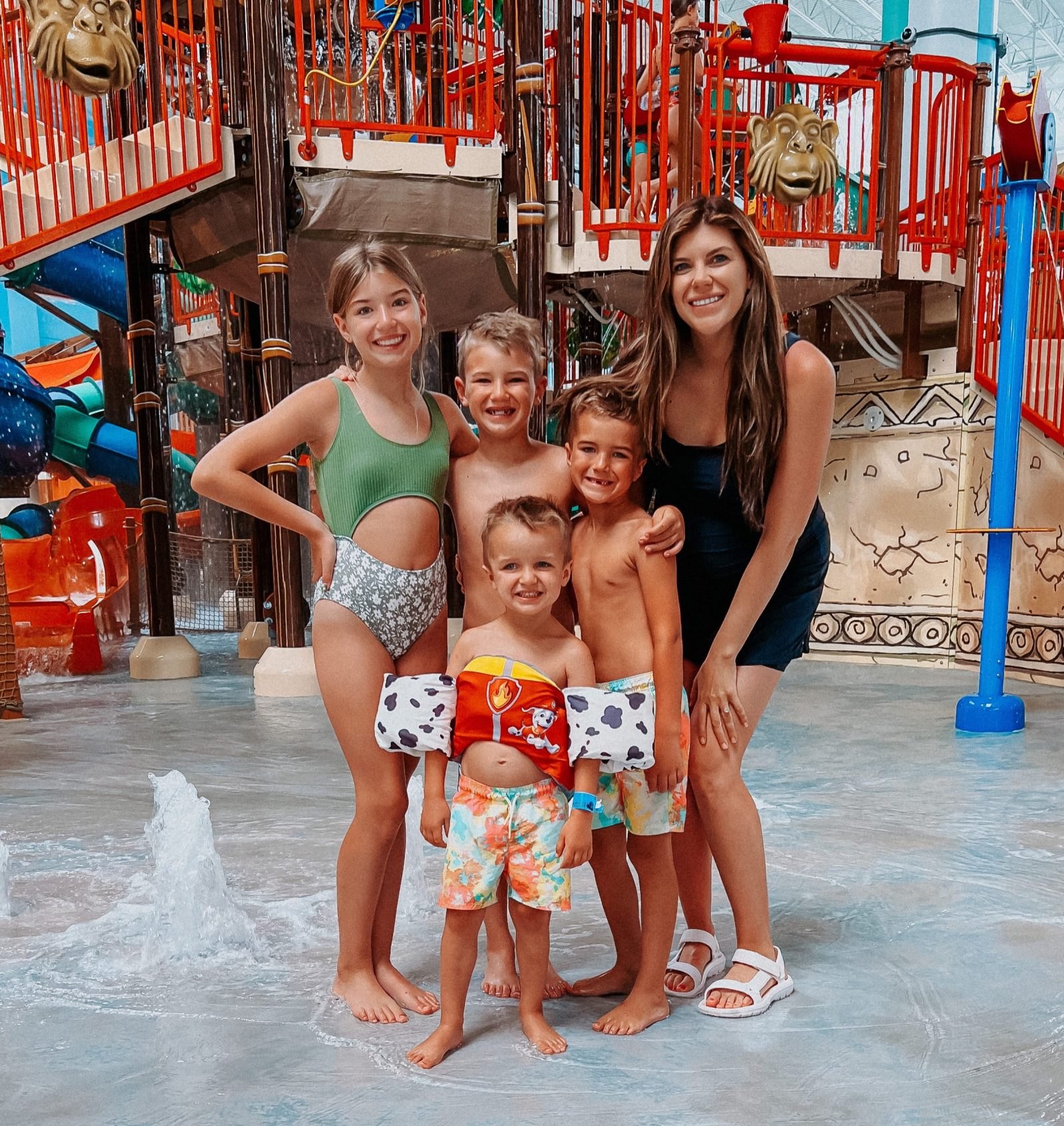 Bailey and her family traveling together